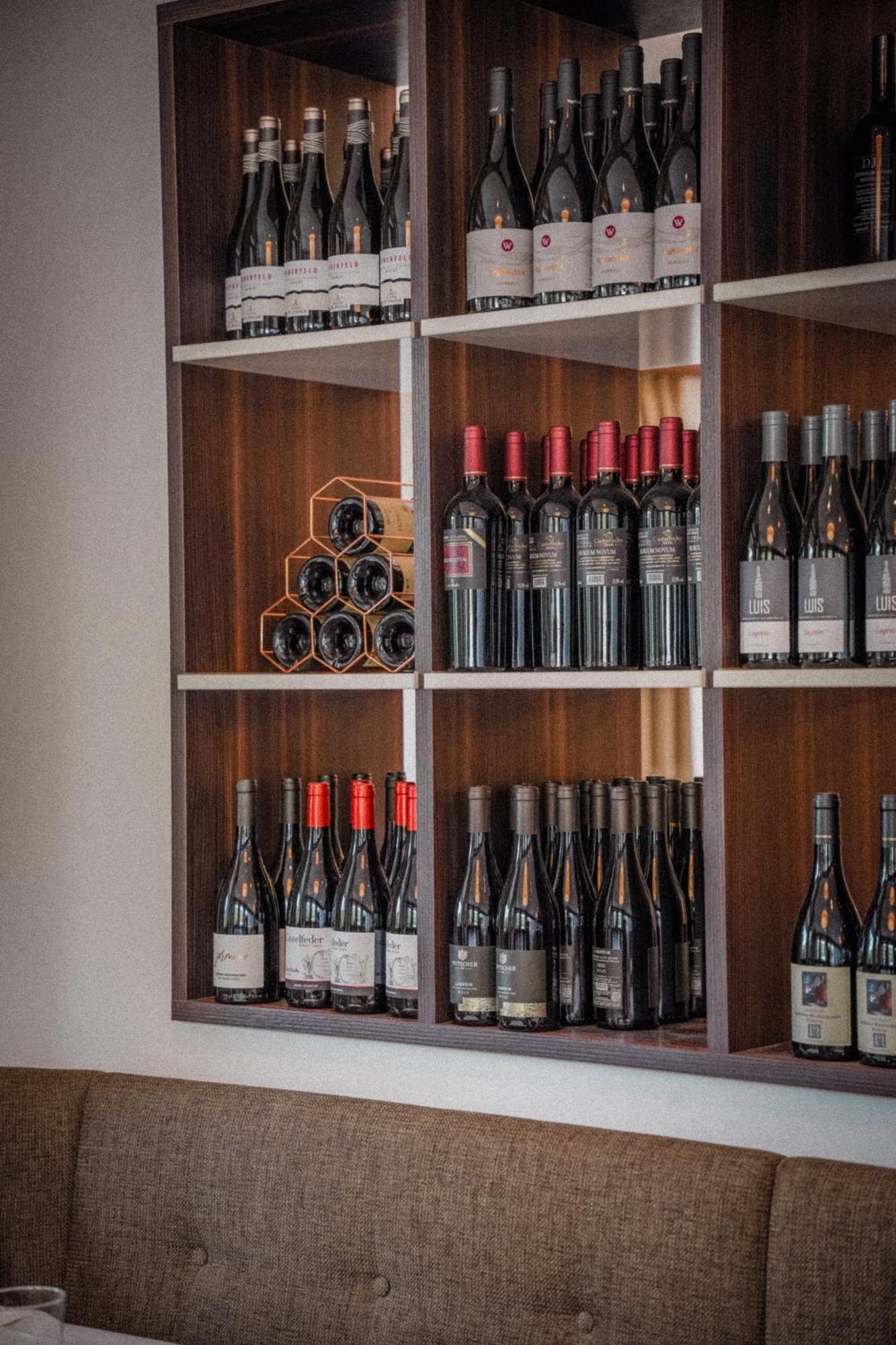 Anett Hotel 비피테노 외부 사진