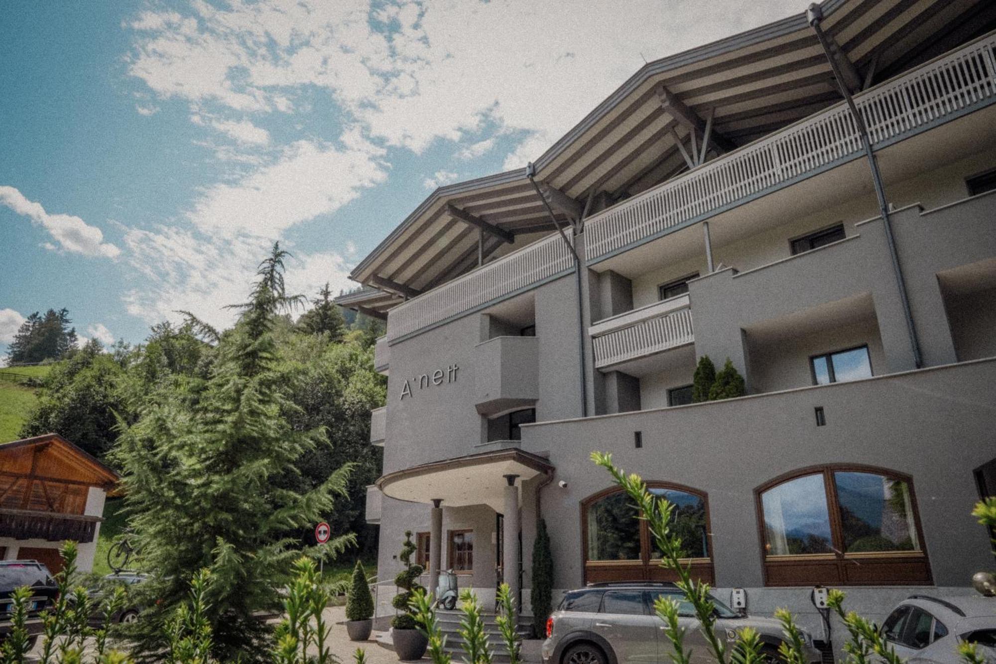 Anett Hotel 비피테노 외부 사진