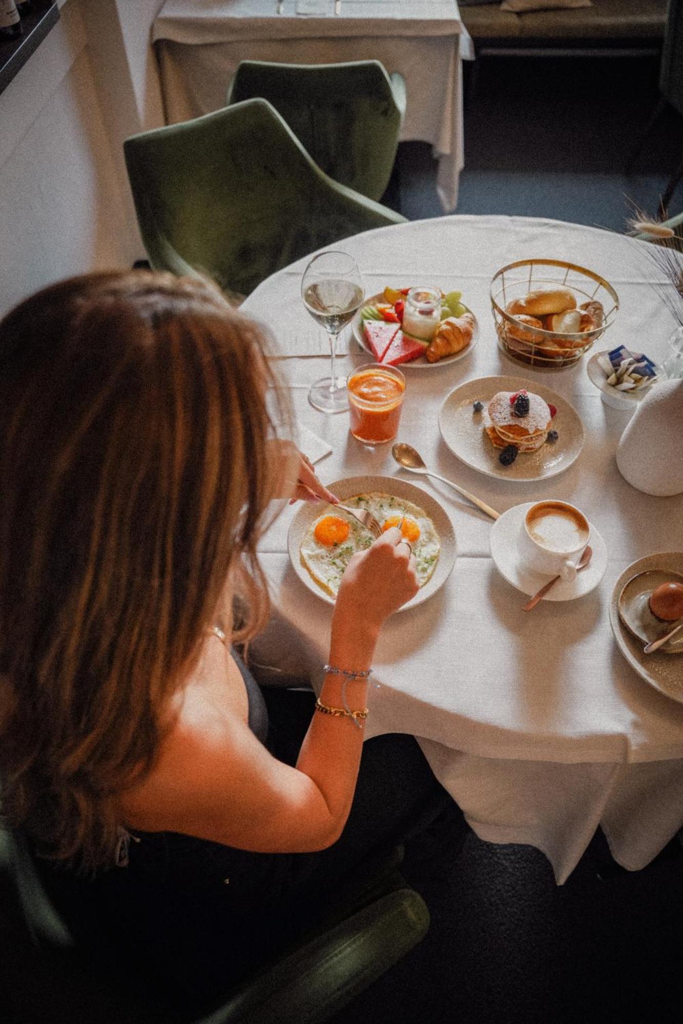 Anett Hotel 비피테노 외부 사진